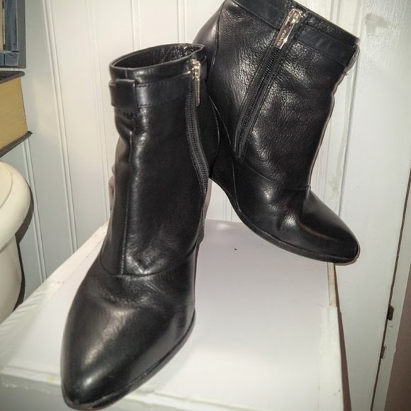 Coach Melody Black Leather Wedge Booty - Picture 3 of 10